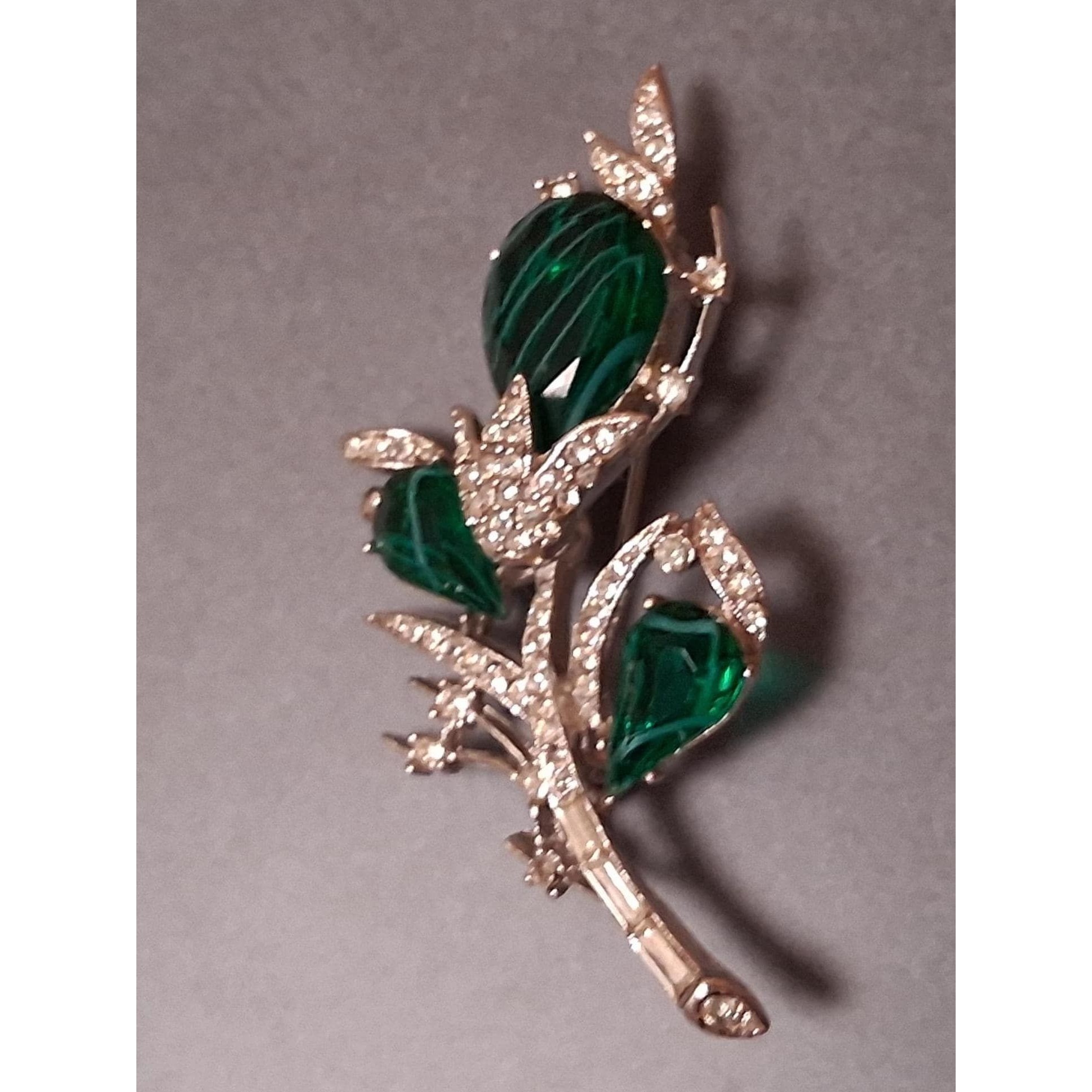 Vintage Kramer Flawed Emeralds Brooch Striped Rhinestone Pin 150$